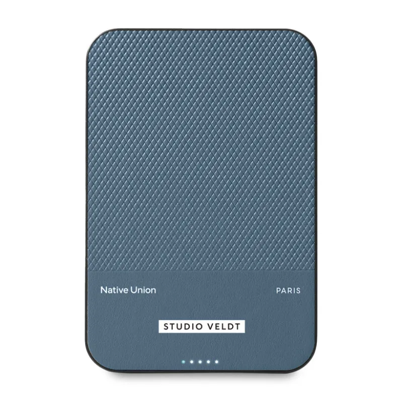 Native Union Navy (RE)Classic Magnetic Power Bank 5000mAh made by Native Union
