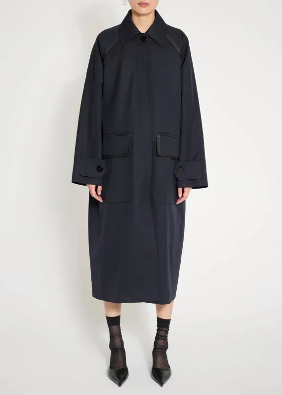 Discrete Coat Midnight Noir made by French + Italian