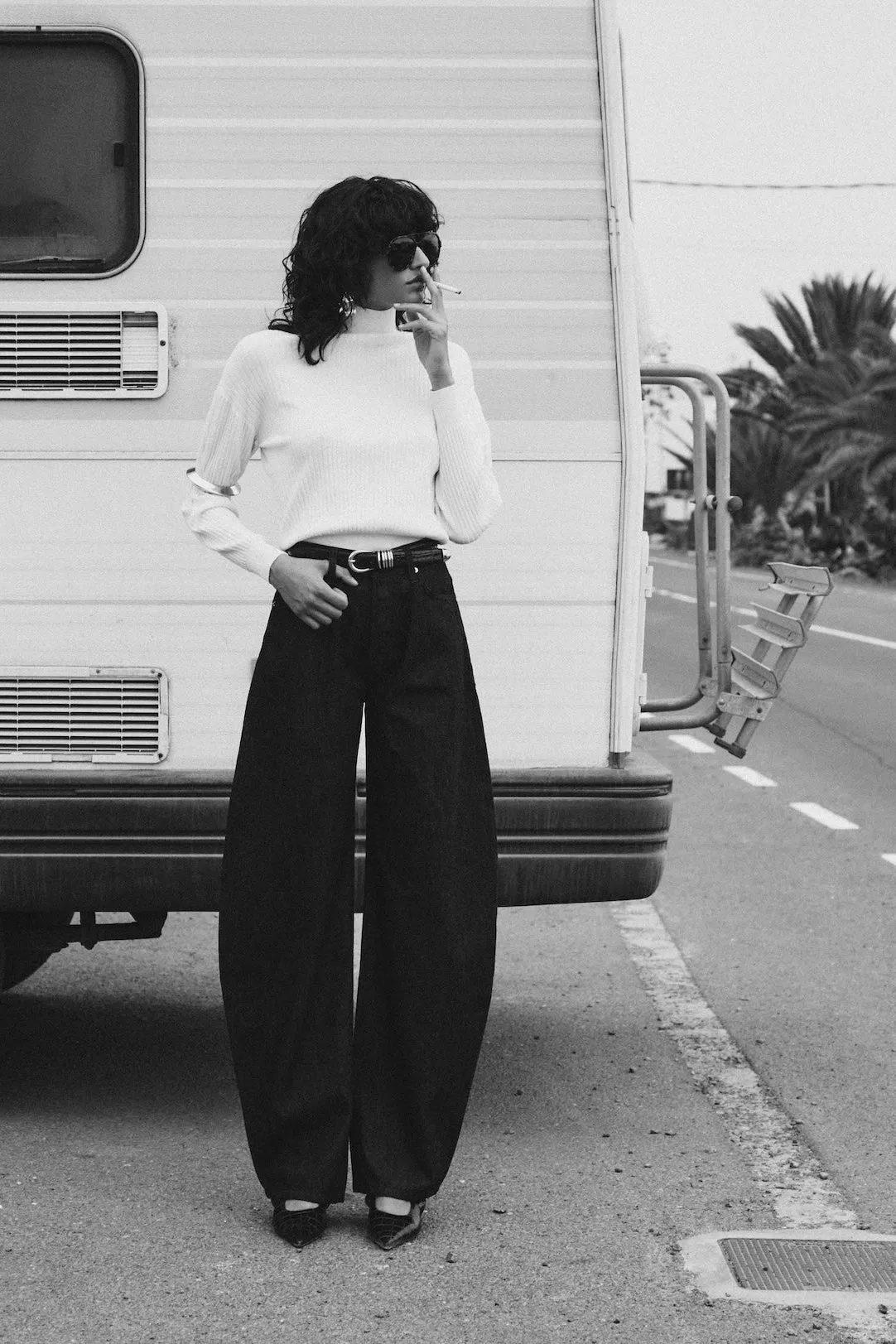 The Barrel Jean (Black) sold by SAME product image thumbnail 2