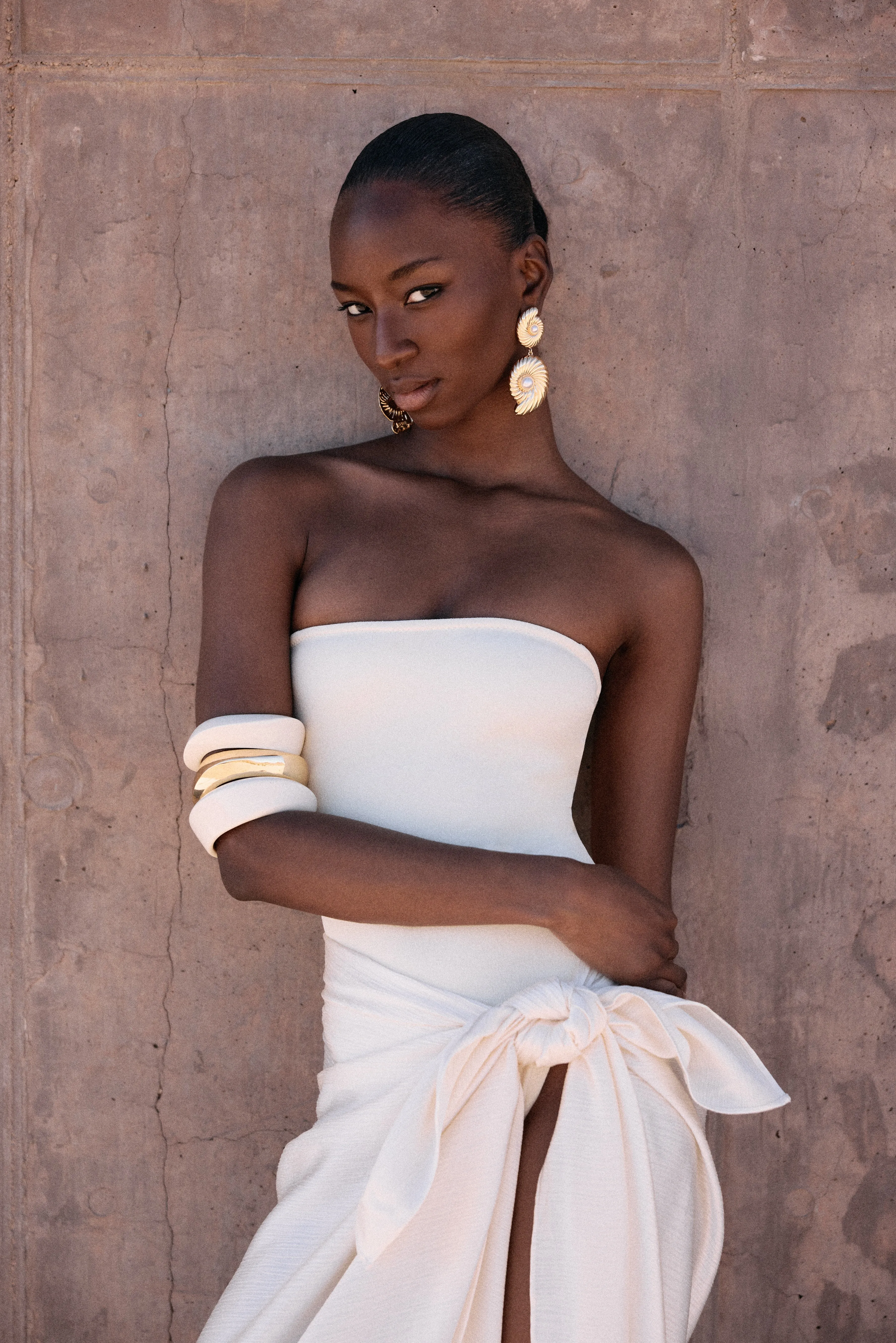 Shell Drop Earring (Gold) sold by SAME product image thumbnail 2