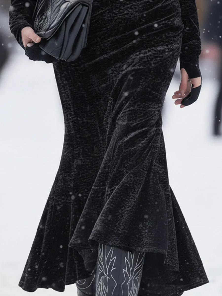 Western Black Textured Faux Suede V-neck Button Midi Dress sold by Oyrosy product image thumbnail 4