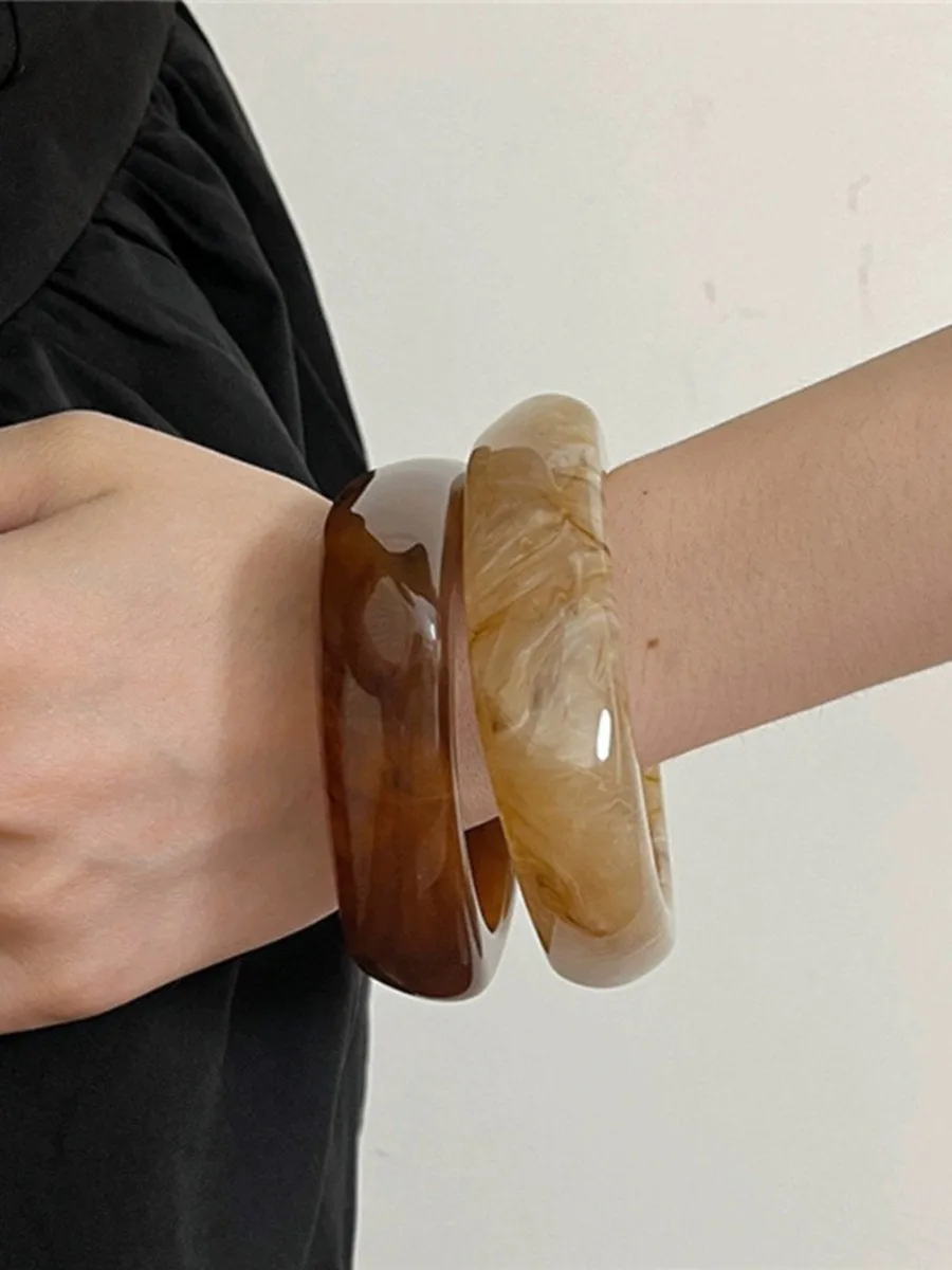 Fashionable Special-Shaped Resin Bracelet sold by Oyrosy product image thumbnail 2