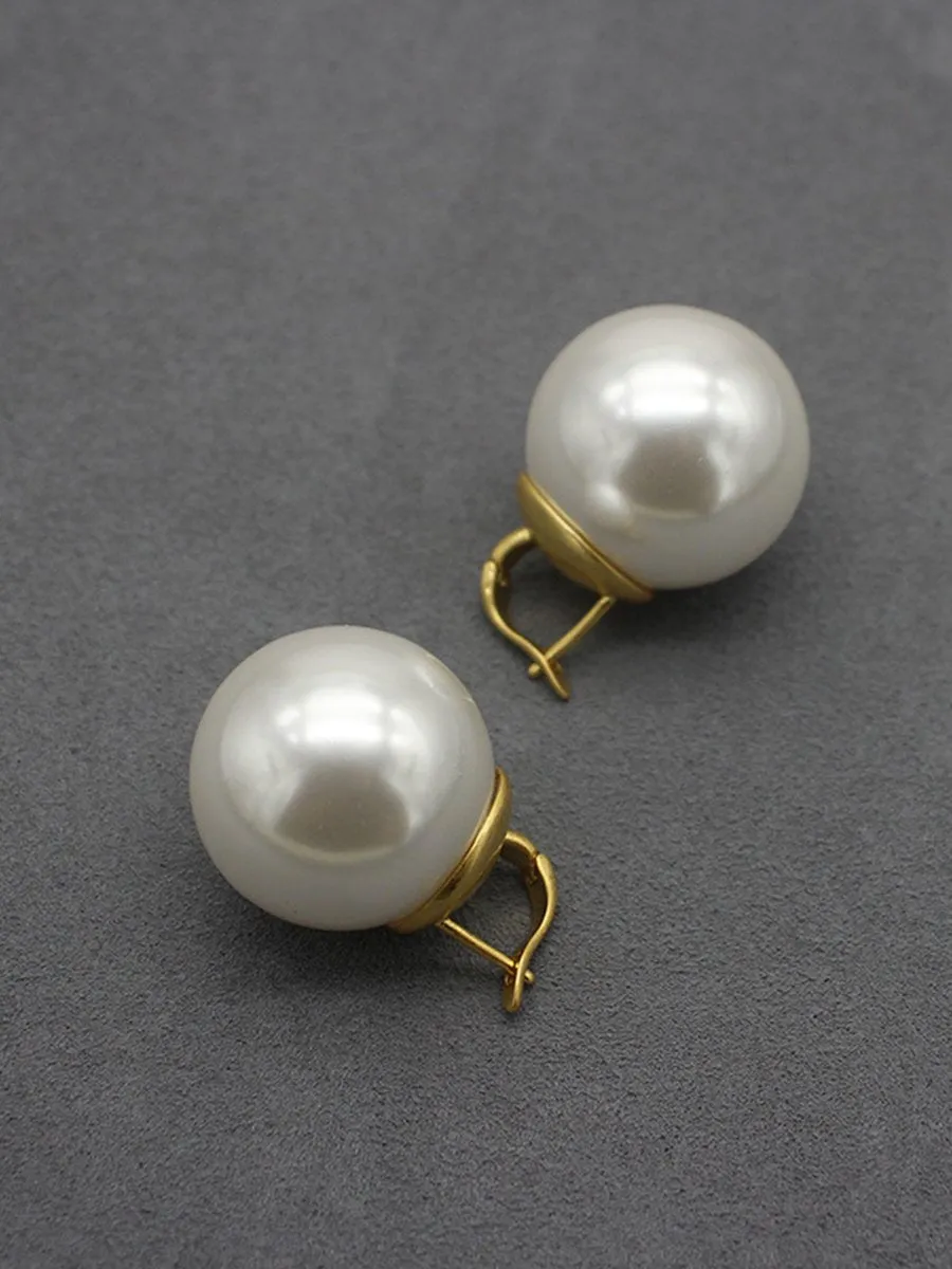 High Quality French Oversized Pearl Earrings sold by Oyrosy product image thumbnail 2