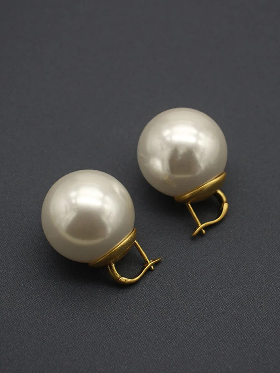 High Quality French Oversized Pearl Earrings sold by Oyrosy product image thumbnail 5