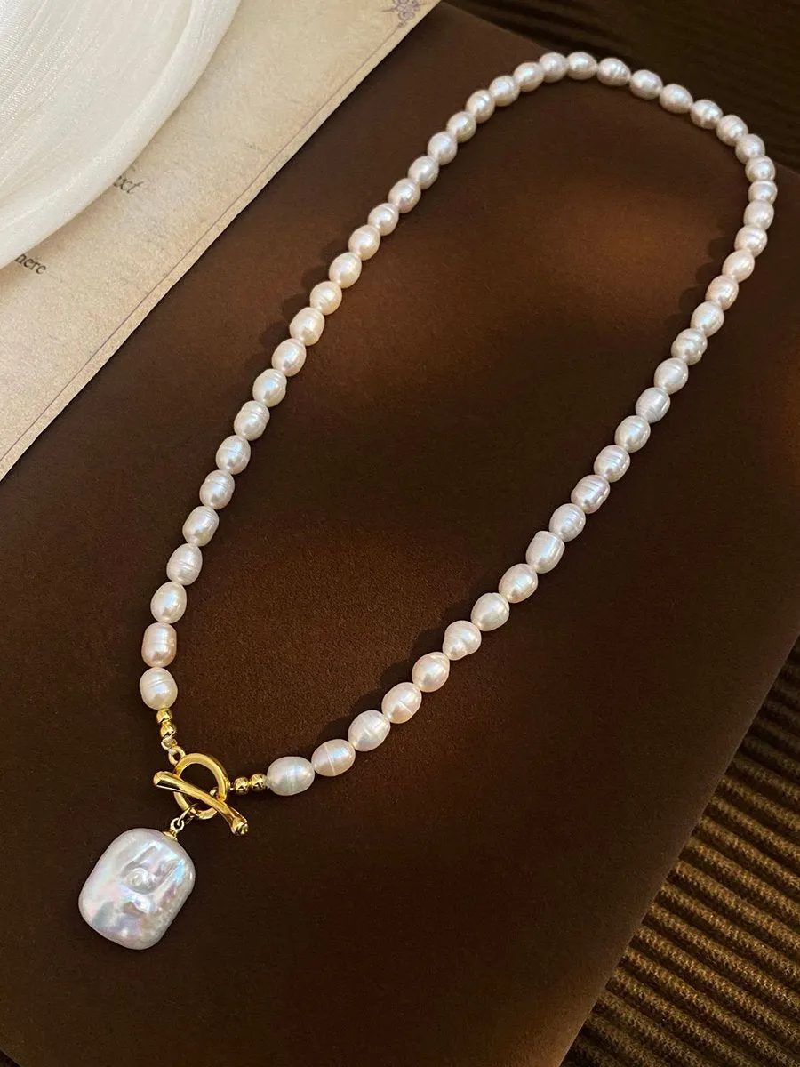 Luxury Fashion Pearl French Pendant Necklace sold by Oyrosy