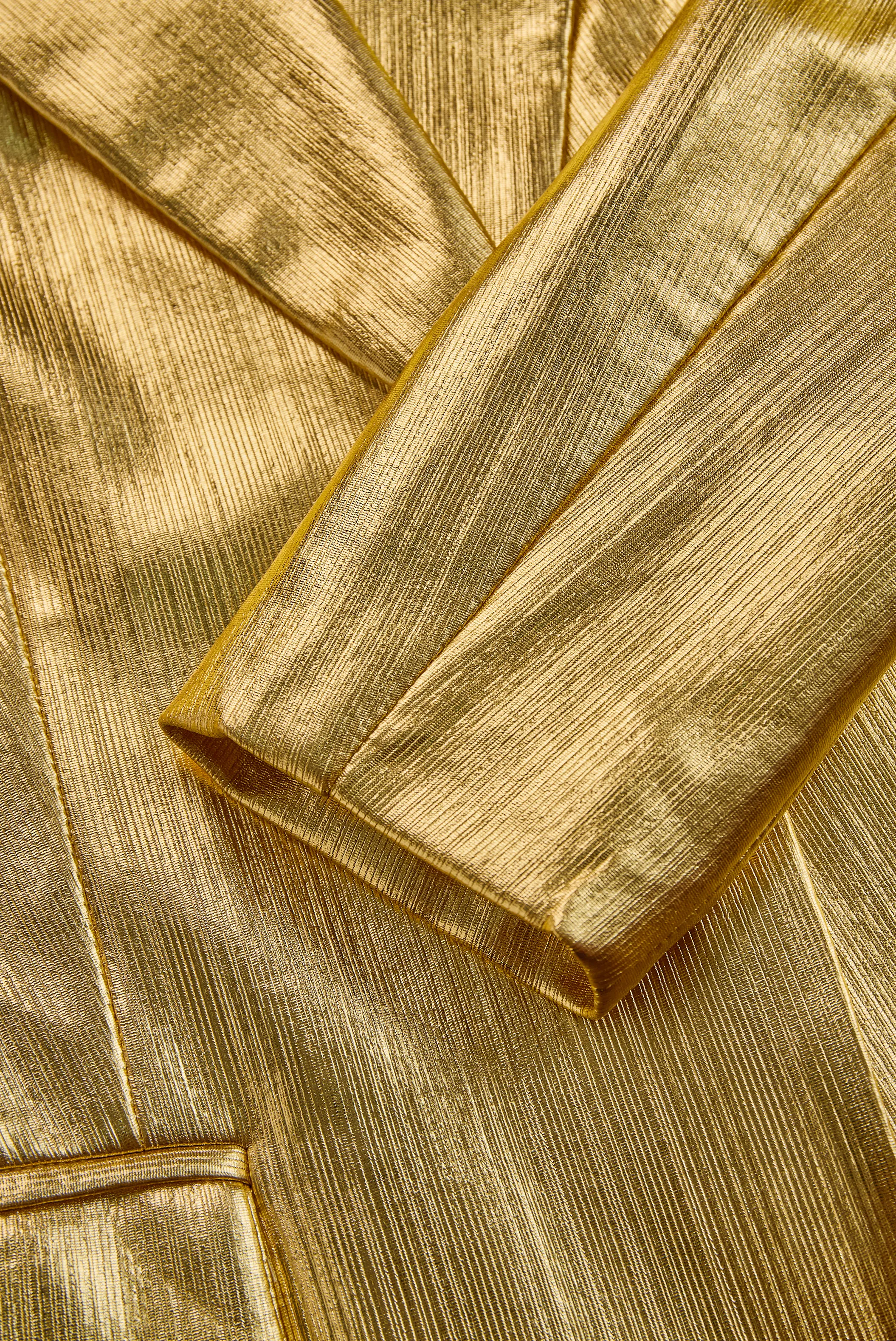 High-End Fashionable Loose Gold Pleated Suit Jacket sold by Oyrosy product image thumbnail 5