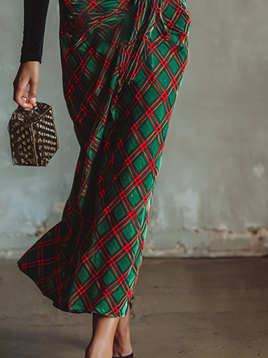 Retro Elegant Plaid Print Black Velvet Maxi Dress sold by Oyrosy product image thumbnail 4