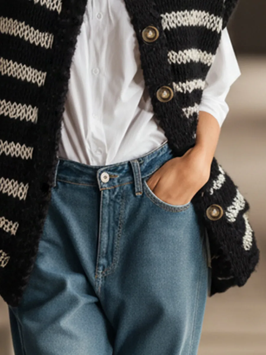 Classic And Versatile Black And White Striped Knit Vest sold by Oyrosy product image thumbnail 3