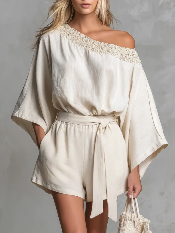 Casual And Relaxed One-shoulder Lace-trimmed Short-sleeved Top And Shorts Set made by Oyrosy