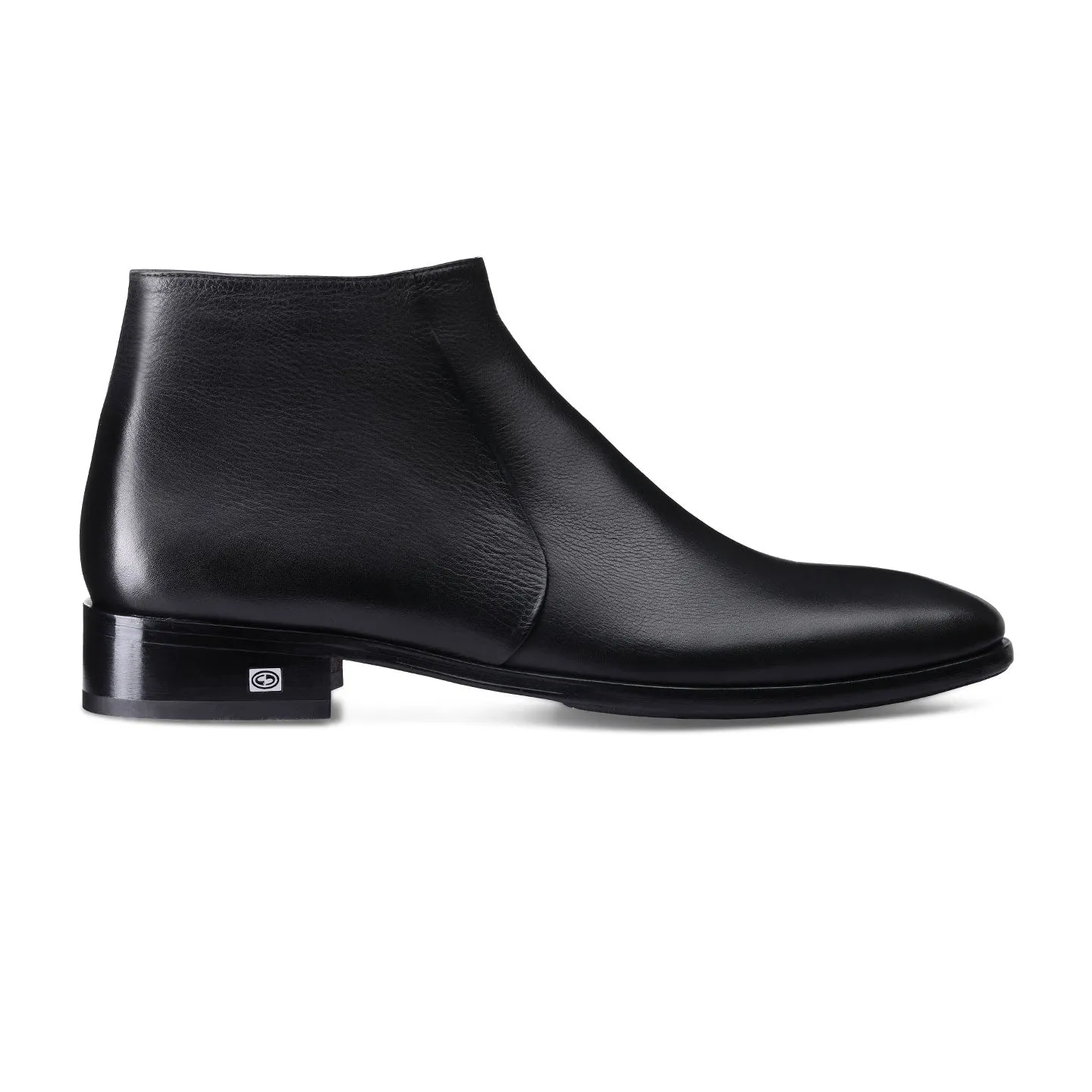 Insulated classic black boots sold by Armos