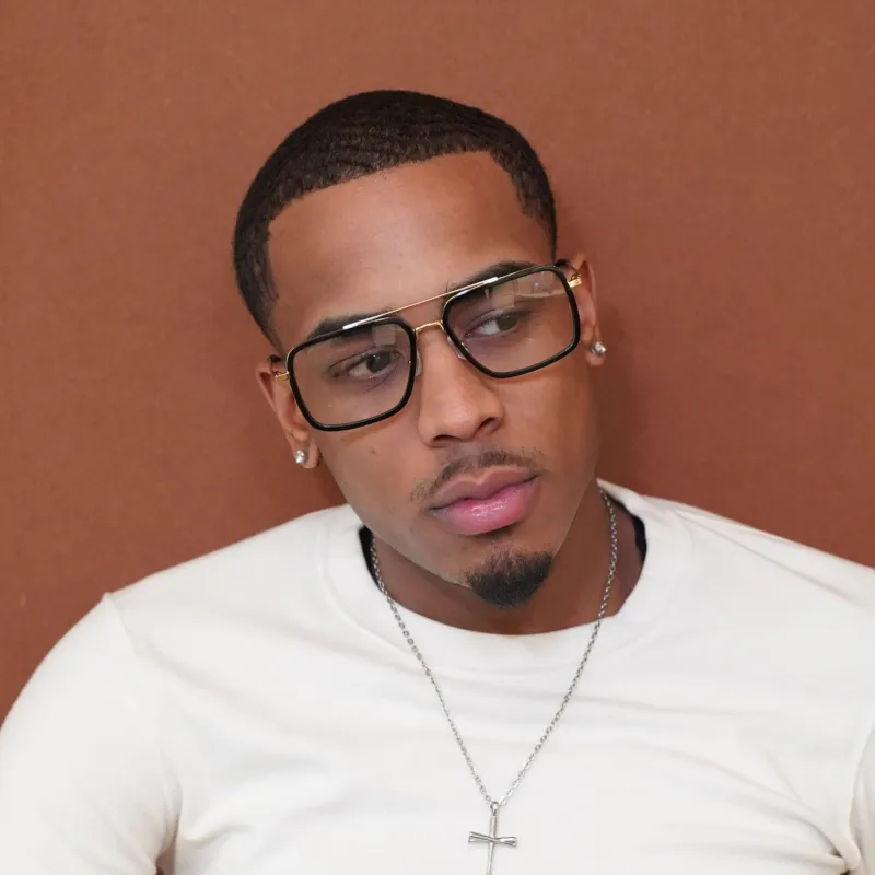 Sonnet sold by Dilly-Dollar Optical