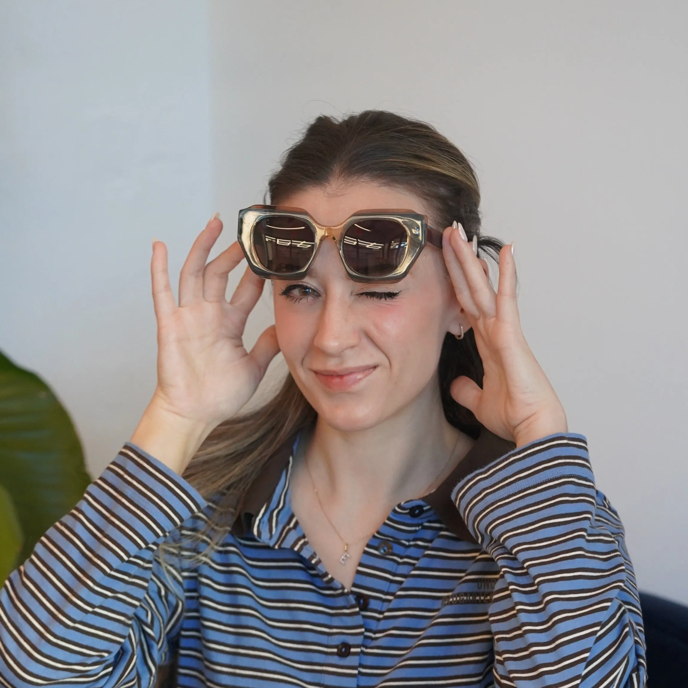 Jaylen sold by Dilly-Dollar Optical product image thumbnail 3