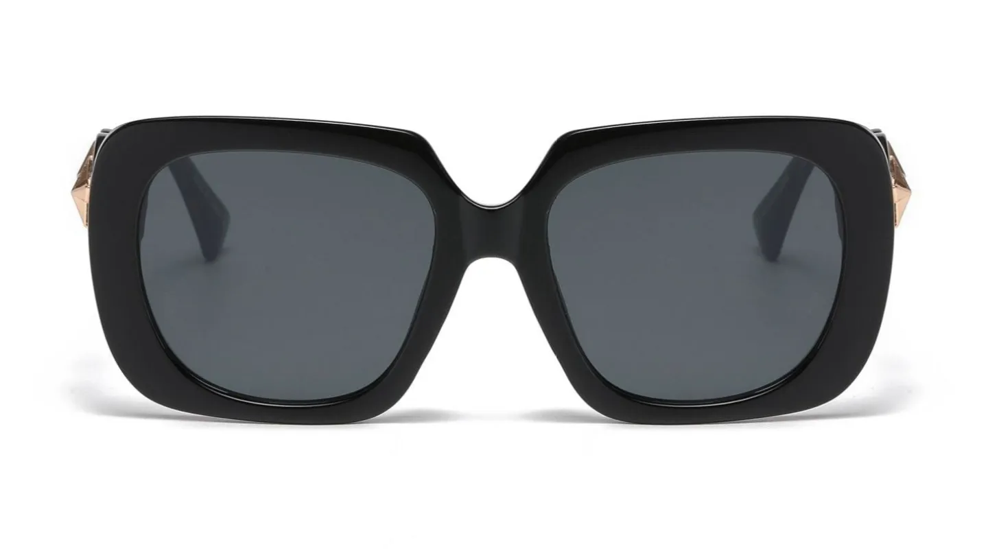 Karenina made by Dilly-Dollar Optical