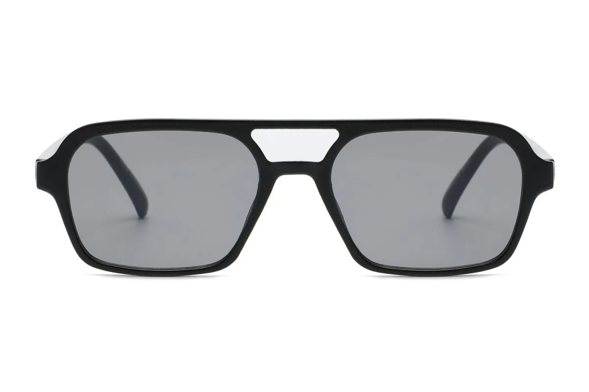 Peyton sold by Dilly-Dollar Optical