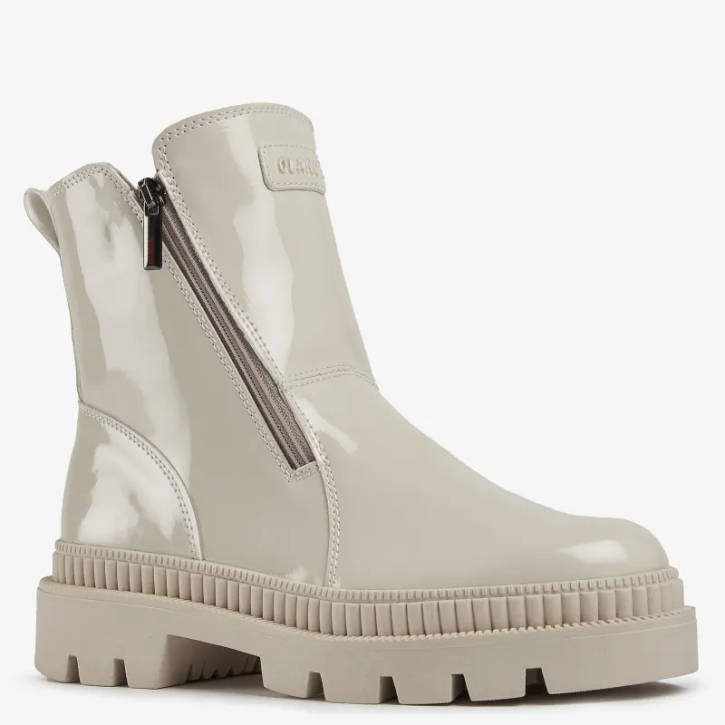 Palace sold by Olang