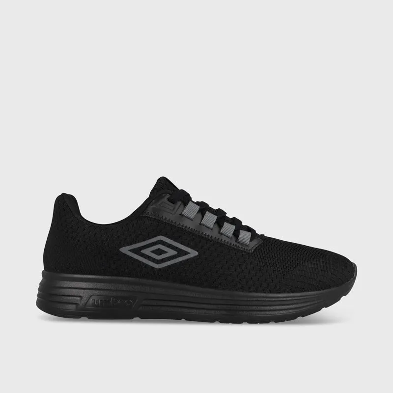 Umbro Mens Oakham 2.0 Sneaker Black _ 172582 _ Black sold by Tekkie Town