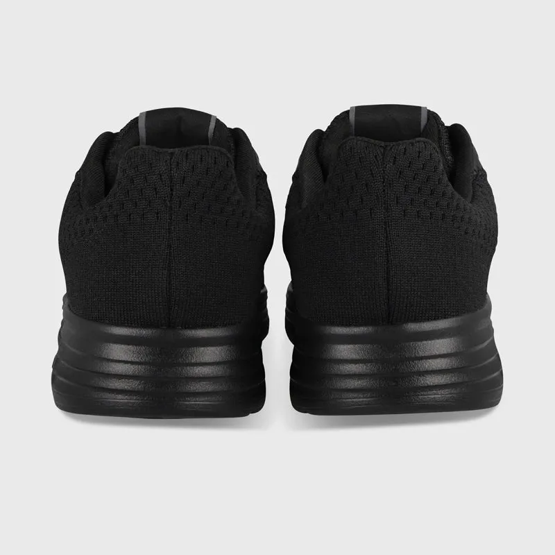 Umbro Mens Oakham 2.0 Sneaker Black _ 172582 _ Black sold by Tekkie Town product image thumbnail 4