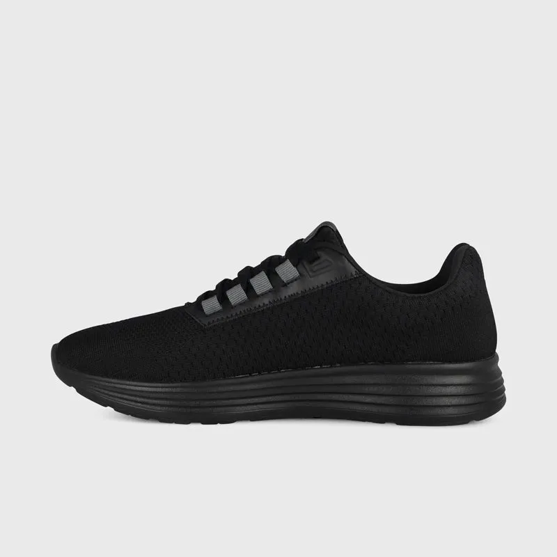 Umbro Mens Oakham 2.0 Sneaker Black _ 172582 _ Black sold by Tekkie Town product image thumbnail 2