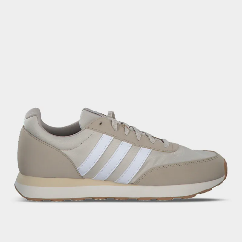 Run 60s _ 173834 _ Beige made by Adidas