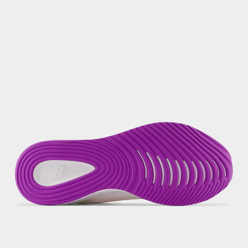 New Balance Women's Dynasoft Lowky Rc Runing White/orange _ 173184 _ White sold by Tekkie Town product image thumbnail 3