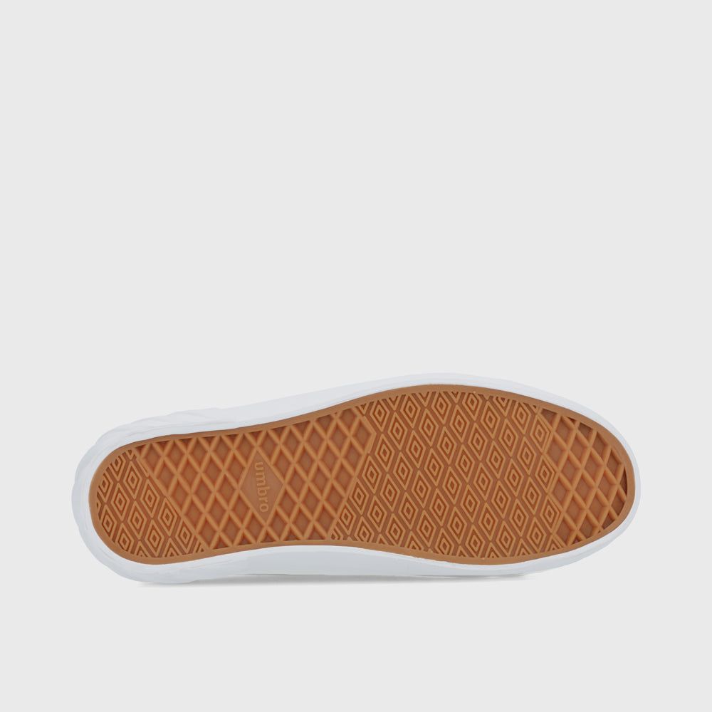 Umbro Lo I _ 172793 _ White sold by Tekkie Town product image thumbnail 3