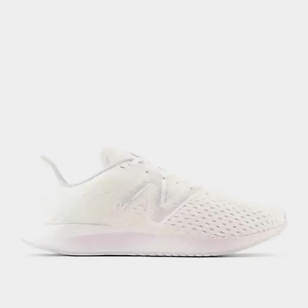 New Balance Mens Dynasoft Lowky Rc Running White/white _ 173183 _ White sold by Tekkie Town
