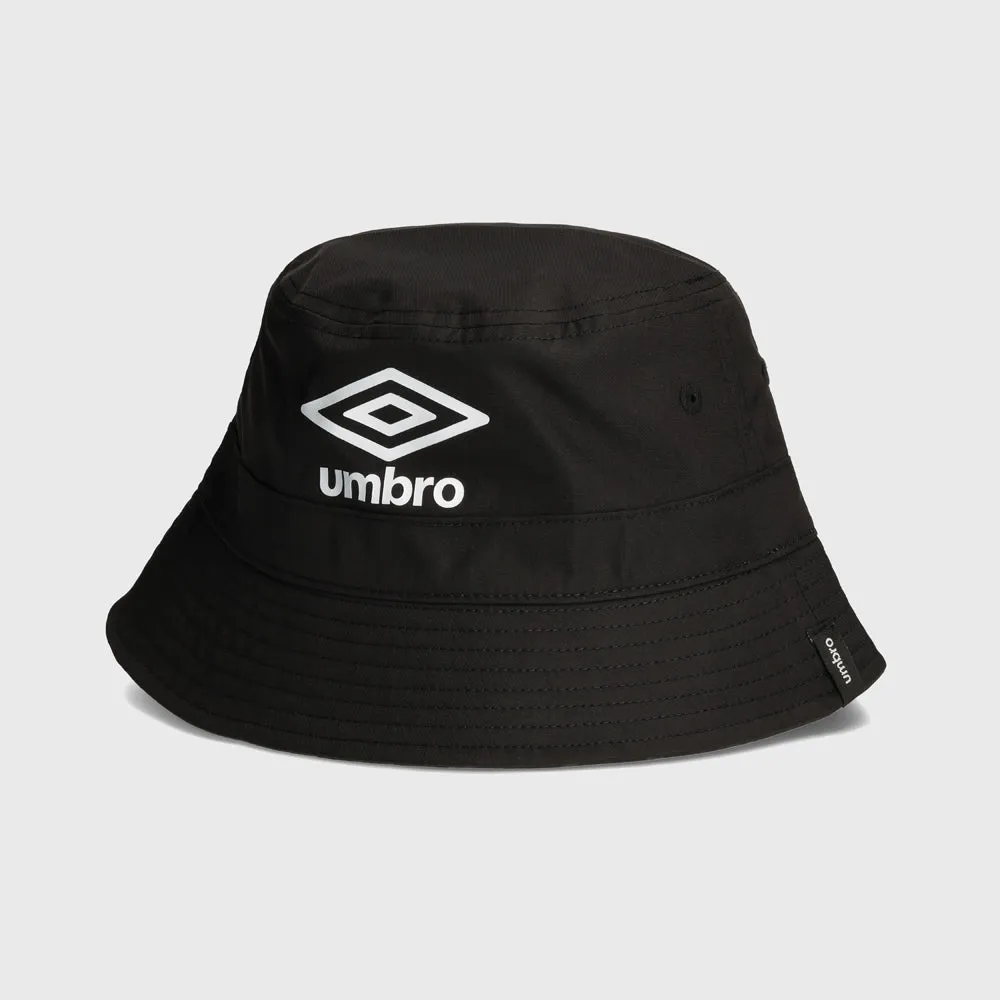 Umbro Unisex Reverse Wetlook Bucket Black/White _ 182320 _ Black sold by Tekkie Town