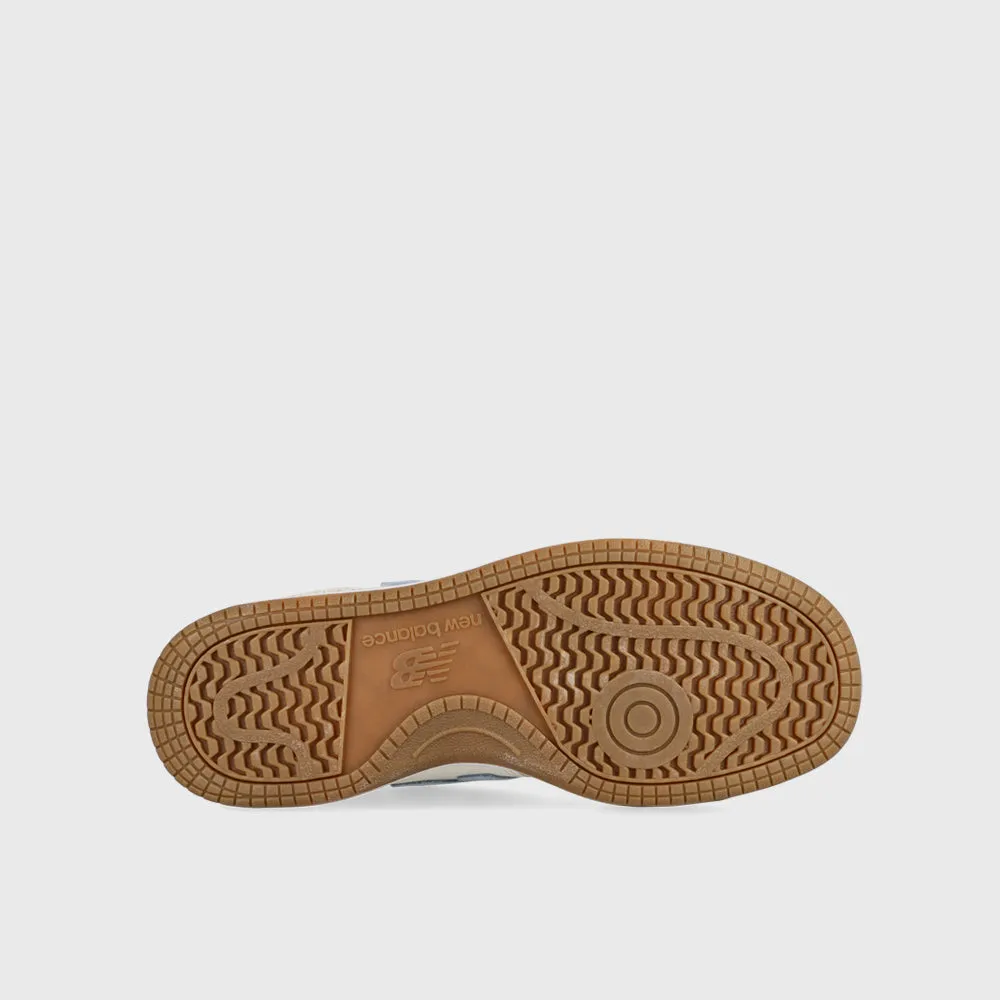 New Balance Youth Bb80 V1 Sneakers Beige sold by Tekkie Town product image thumbnail 3
