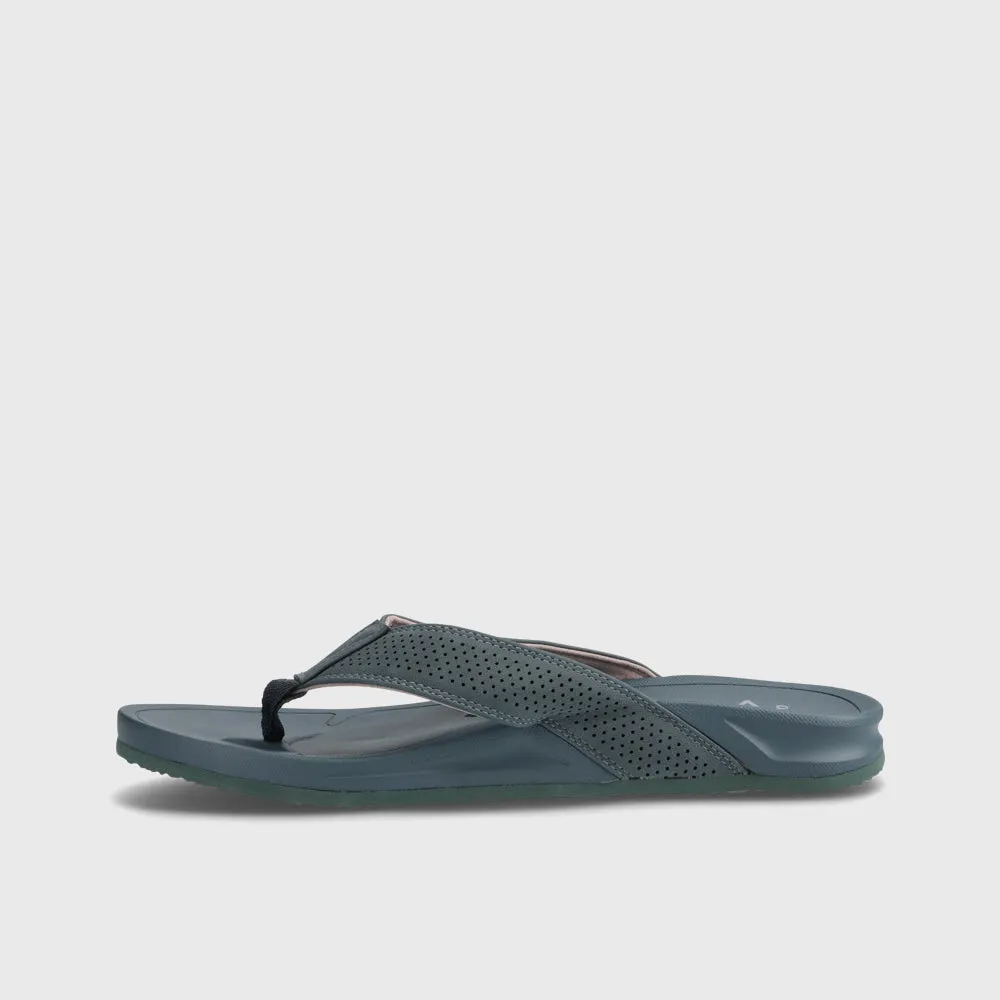Umbro Mens Squeeze Me Comfort Thong Sandals Grey sold by Tekkie Town product image thumbnail 3