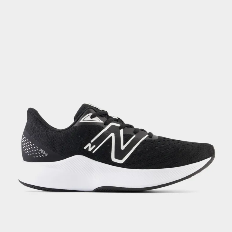 New Balance Mens Dynasoft Pesu V2 Performance Running Black/white _ 173612 _ Black sold by Tekkie Town