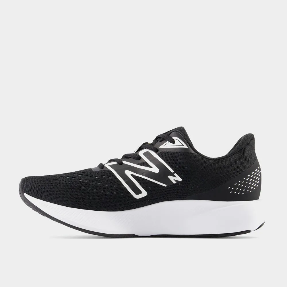 New Balance Mens Dynasoft Pesu V2 Performance Running Black/white _ 173612 _ Black sold by Tekkie Town product image thumbnail 2