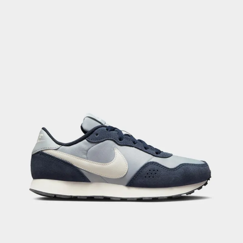 Md Valiant _ 180239 _ Grey sold by Tekkie Town