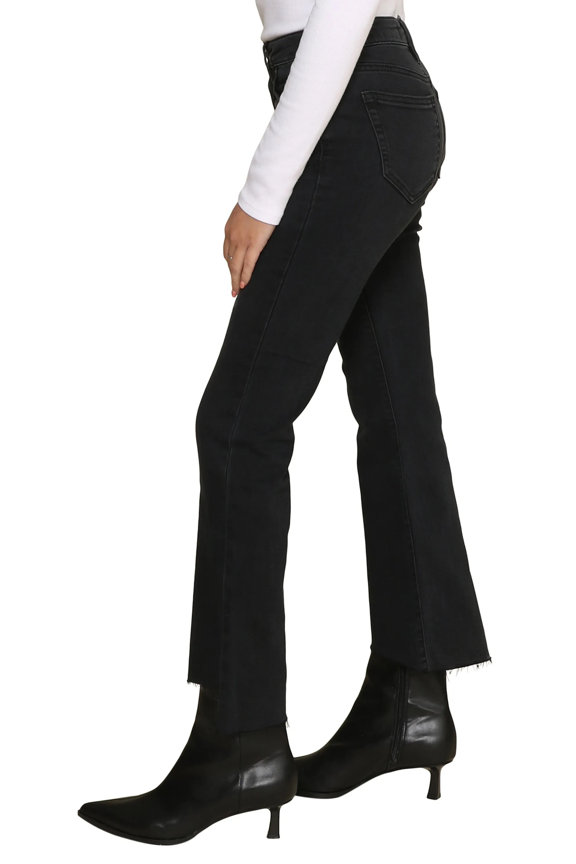 Happi Clean Stretch Crop Flare sold by Mixology product image thumbnail 2