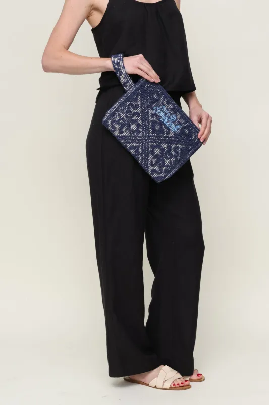 Tufting Pouch Square 61 Emb sold by Mixology