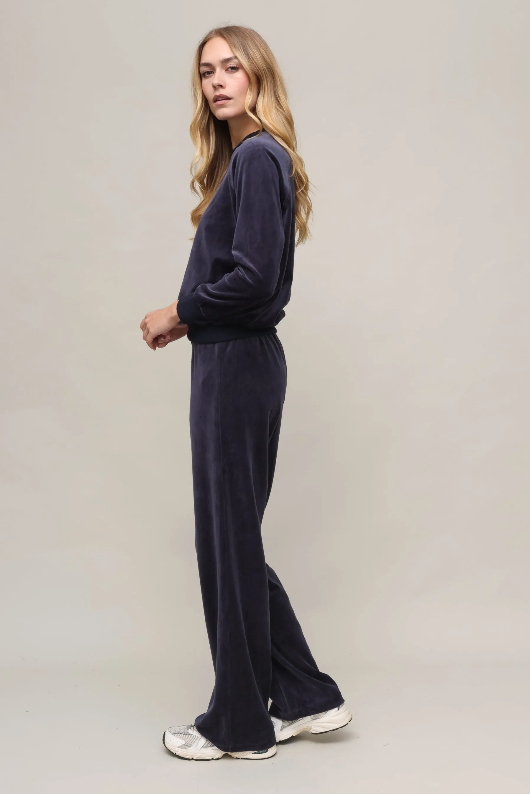 Stella Velour Shrunken Sweatshirt sold by Mixology product image thumbnail 2