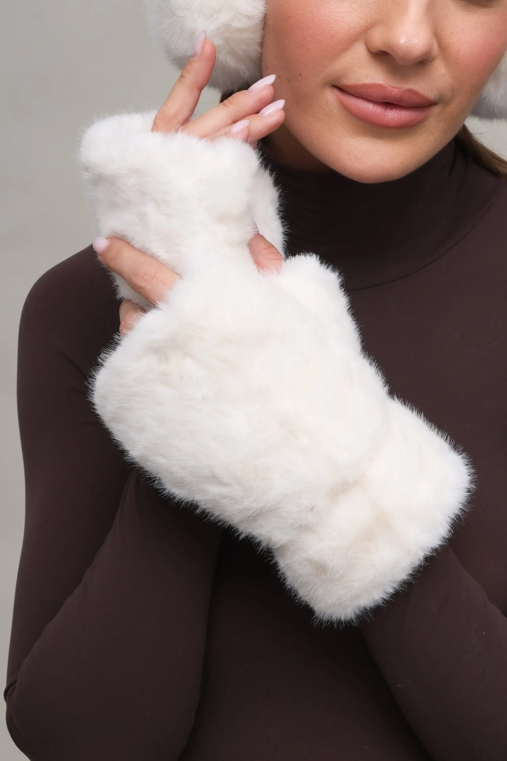 Lolita Faux Fur Fingerless Gloves sold by Mixology product image thumbnail 5