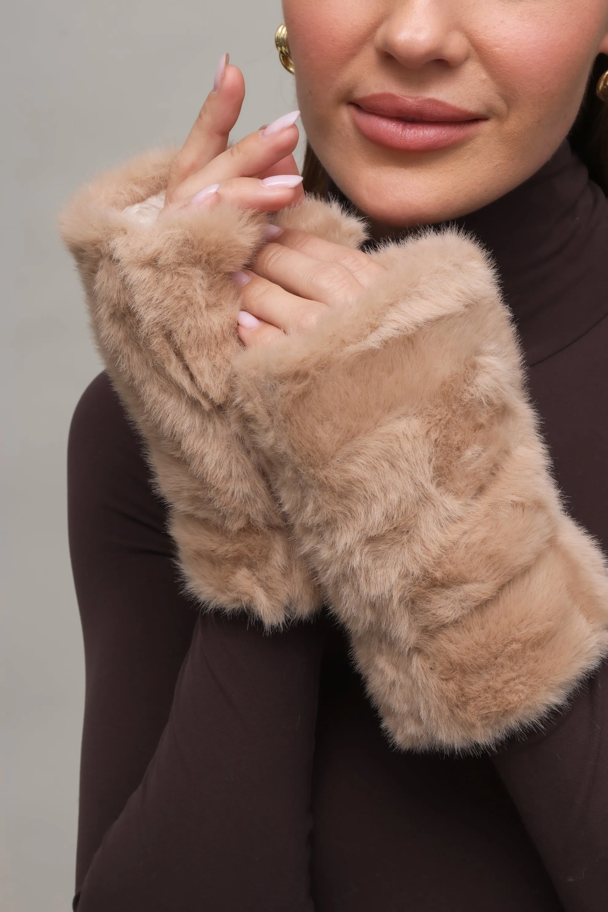 Lolita Faux Fur Fingerless Gloves sold by Mixology product image thumbnail 3