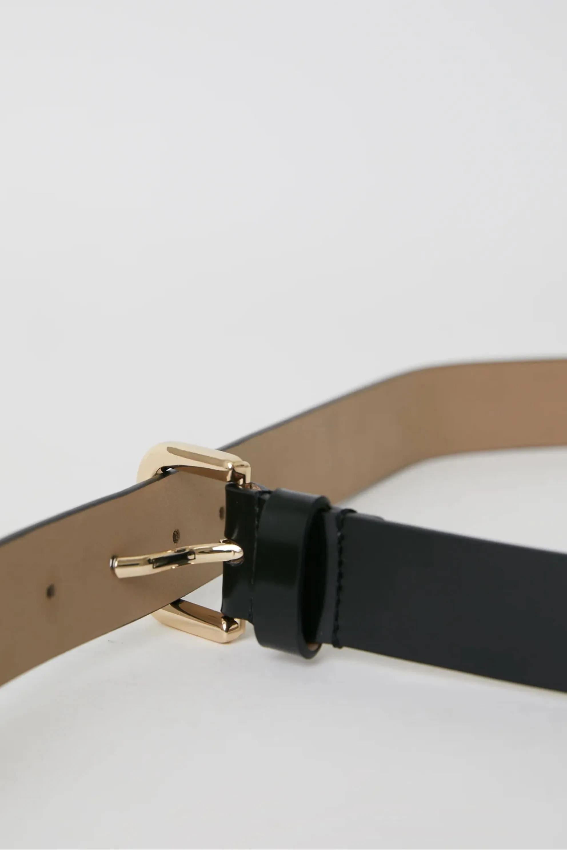 Simple Buckle Belt sold by Mixology product image thumbnail 2