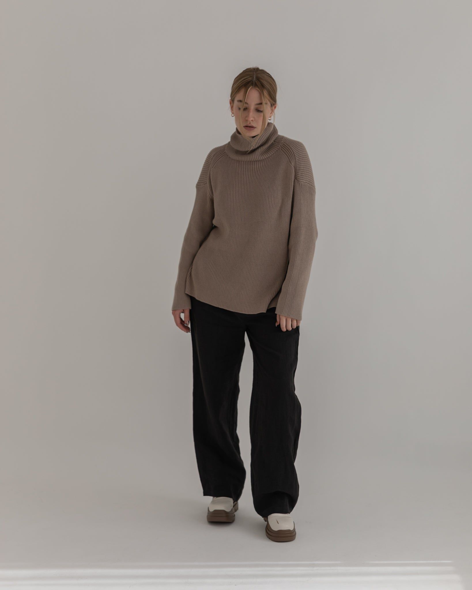 pleated linen pants sold by Kindly product image thumbnail 7