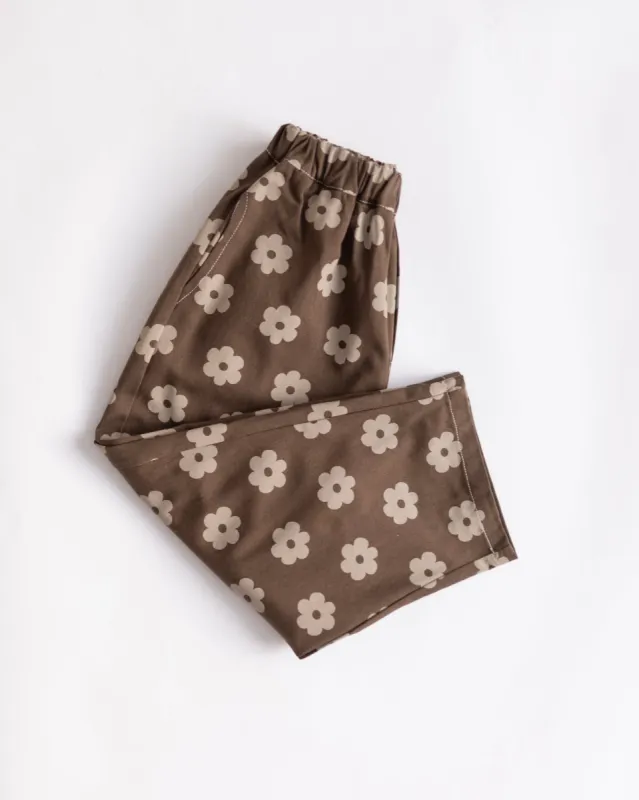 good garden pants sold by Kindly