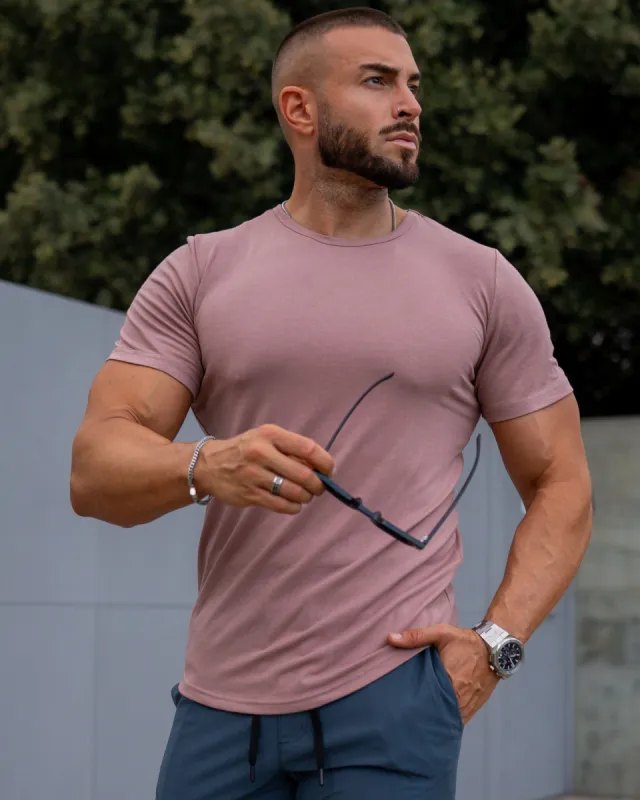 All Day Elite Curve-Hem Stretch Tee Short Sleeve Active Fit sold by Aha Selected