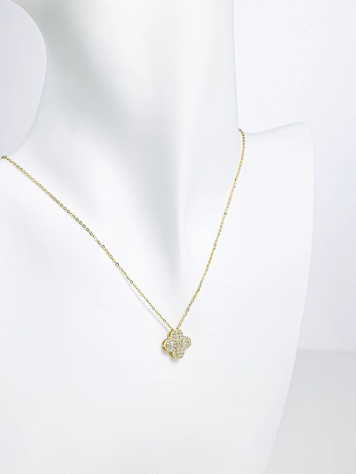 Diamond Petals Necklace sold by Aha Selected product image thumbnail 4