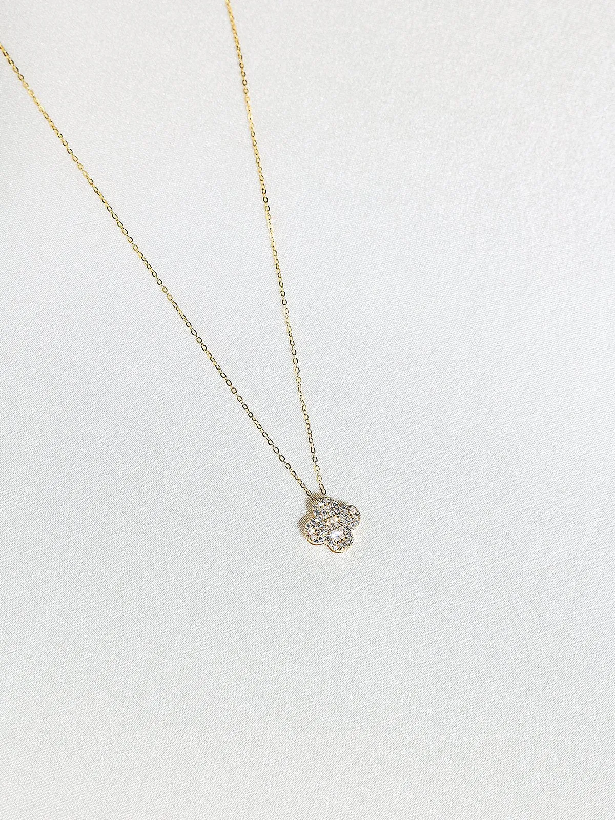 Diamond Petals Necklace sold by Aha Selected product image thumbnail 3