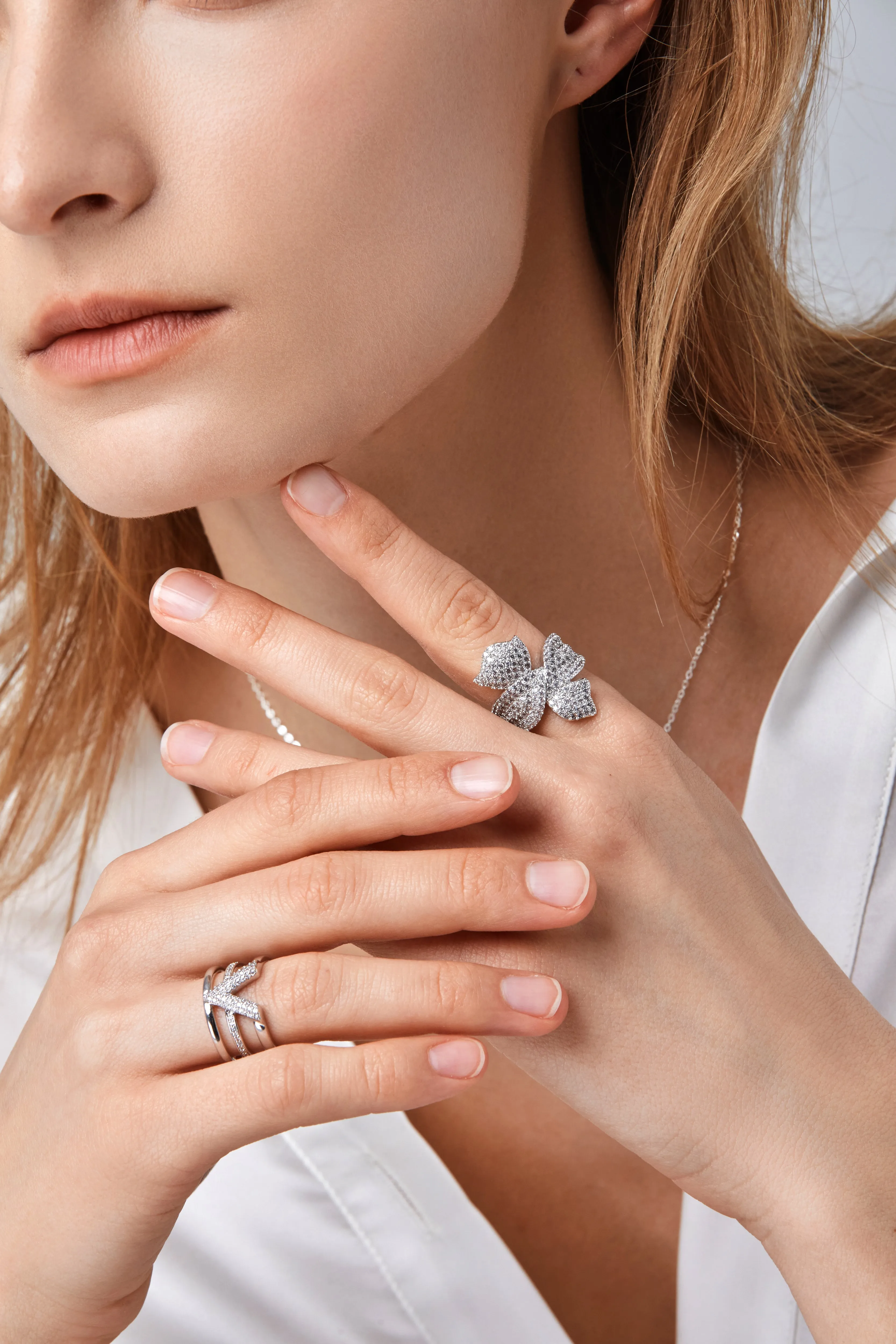 Delightful Bow Crystal Ring sold by Aha Selected product image thumbnail 4