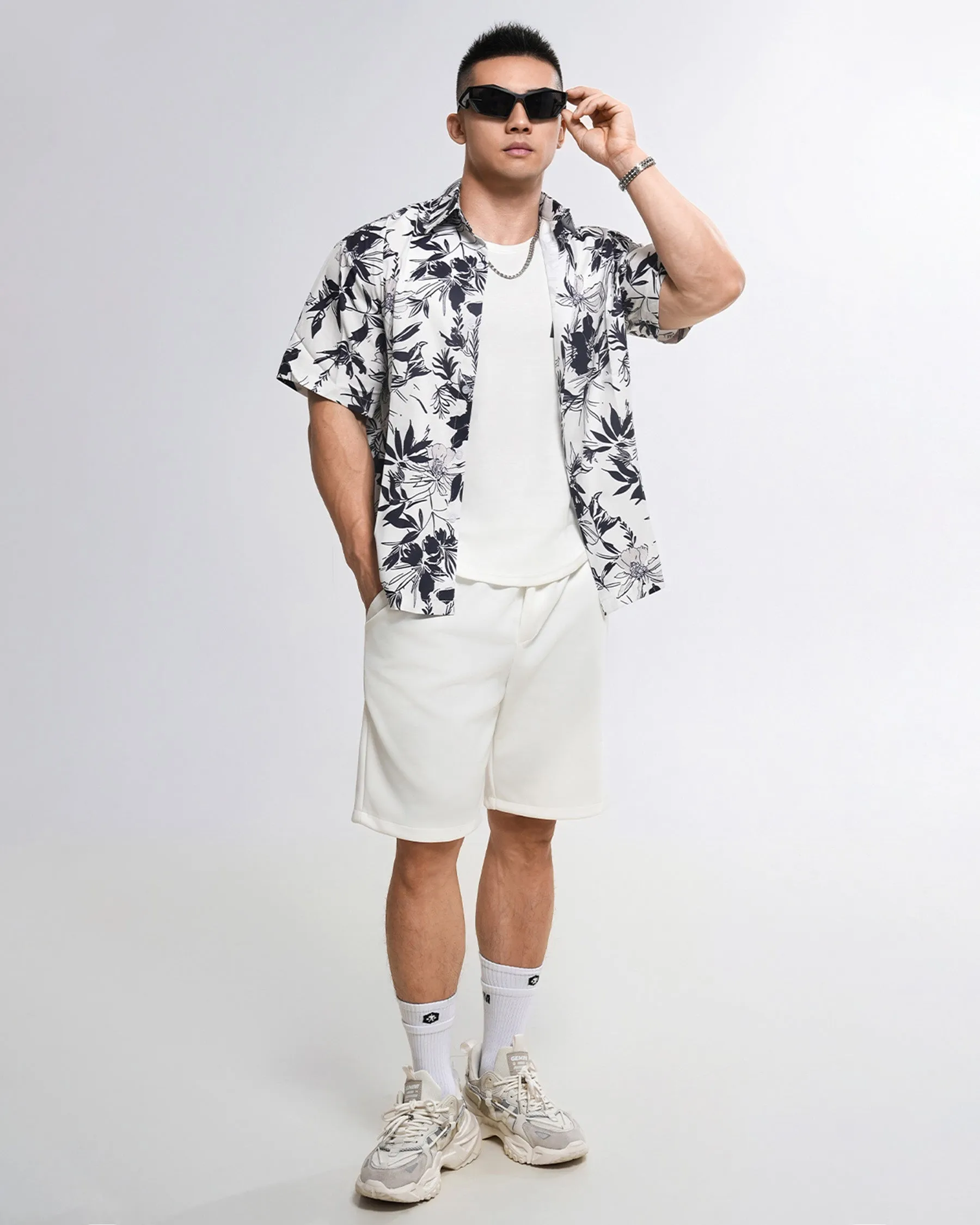 Holiday print SS shirt flora sold by Aha Selected product image thumbnail 2