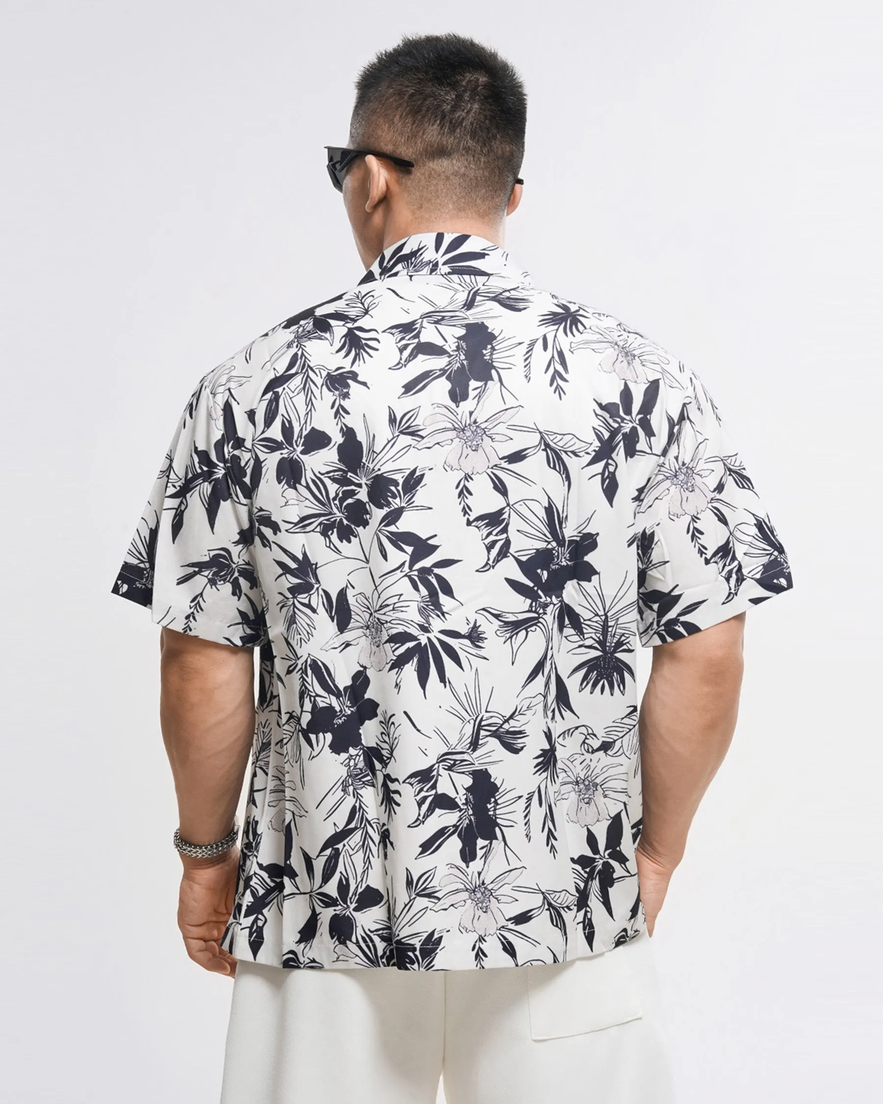 Holiday print SS shirt flora sold by Aha Selected