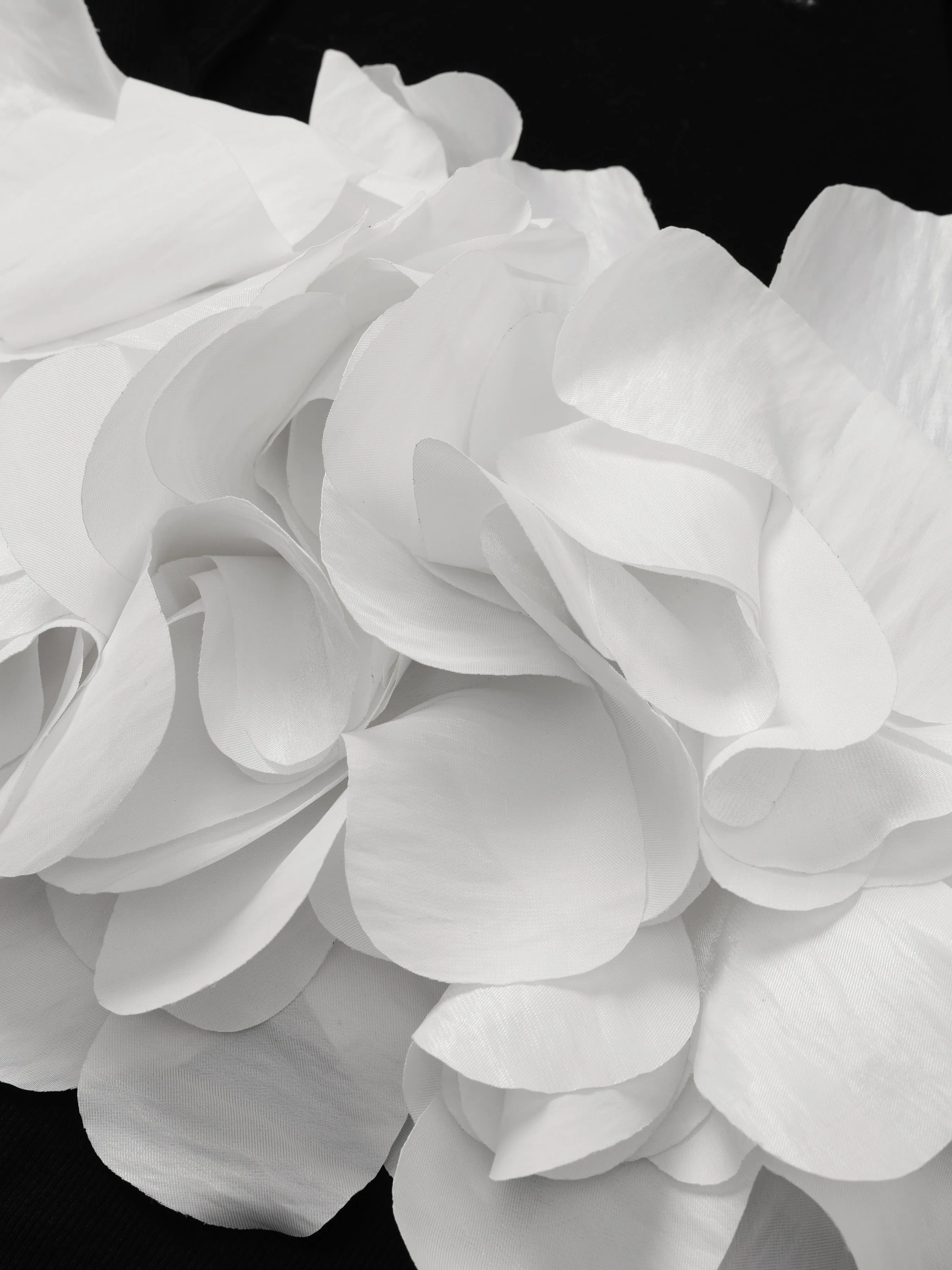 Flower-Embellished Backless Fine Ribbed Knit Dress sold by Aha Selected product image thumbnail 4