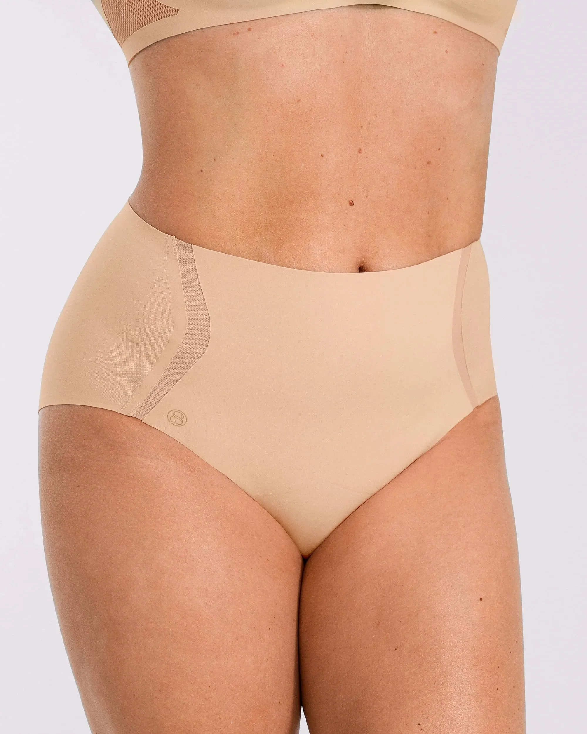 Bare Essentials™ AirSlim® Unlined Wireless Back Support Bra + Brief sold by Shapellx product image thumbnail 4