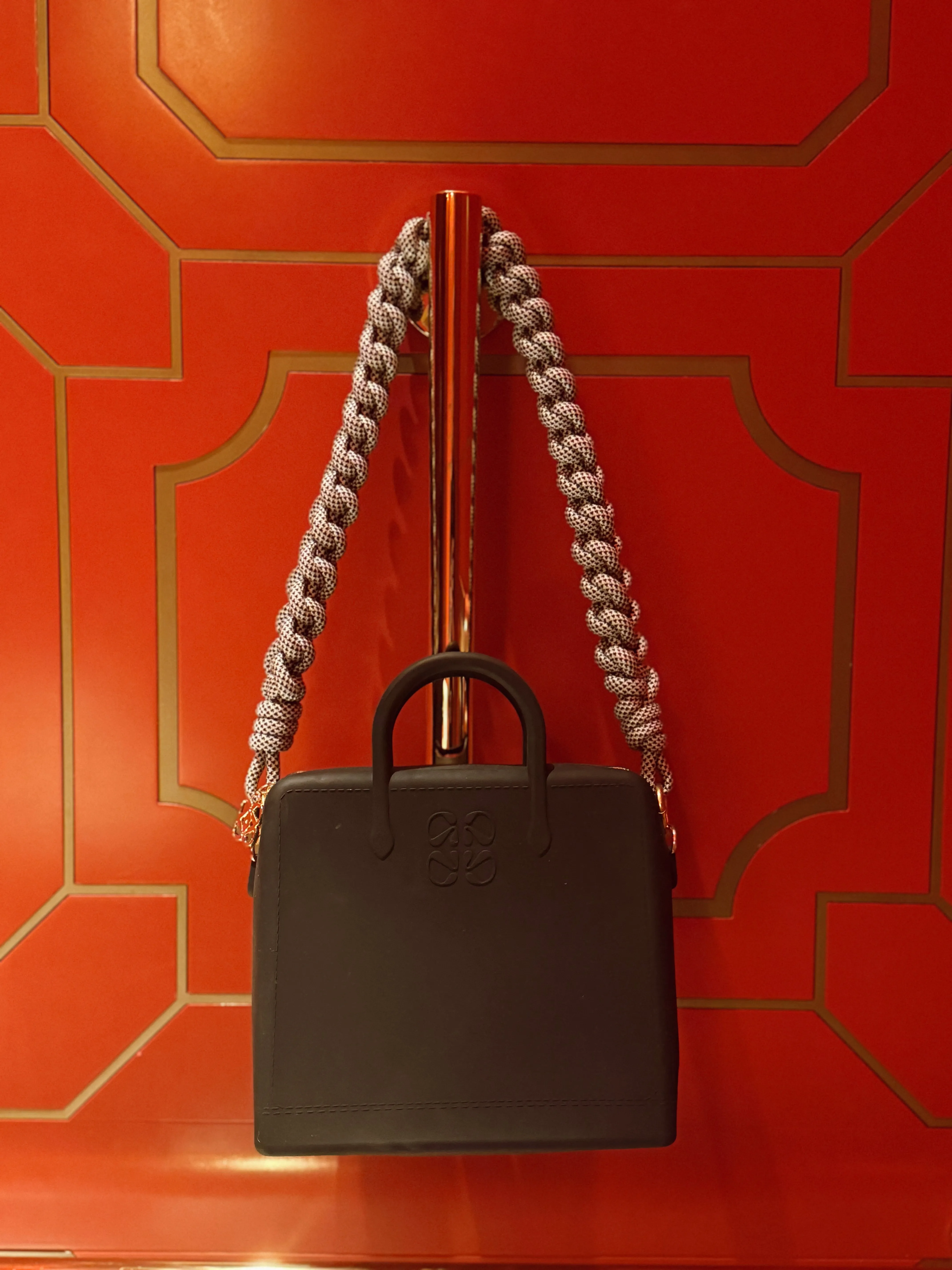 Petite Fishtail Dappled Houndstooth sold by Très Gelée product image thumbnail 5