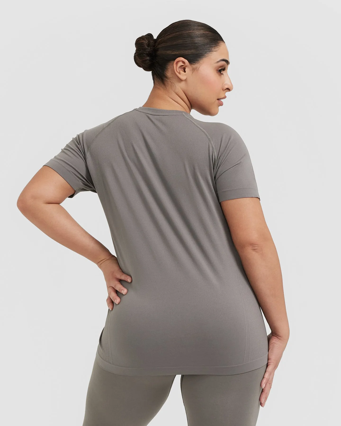 Go To Seamless Loose Top | Ash Grey sold by Oner Active product image thumbnail 2